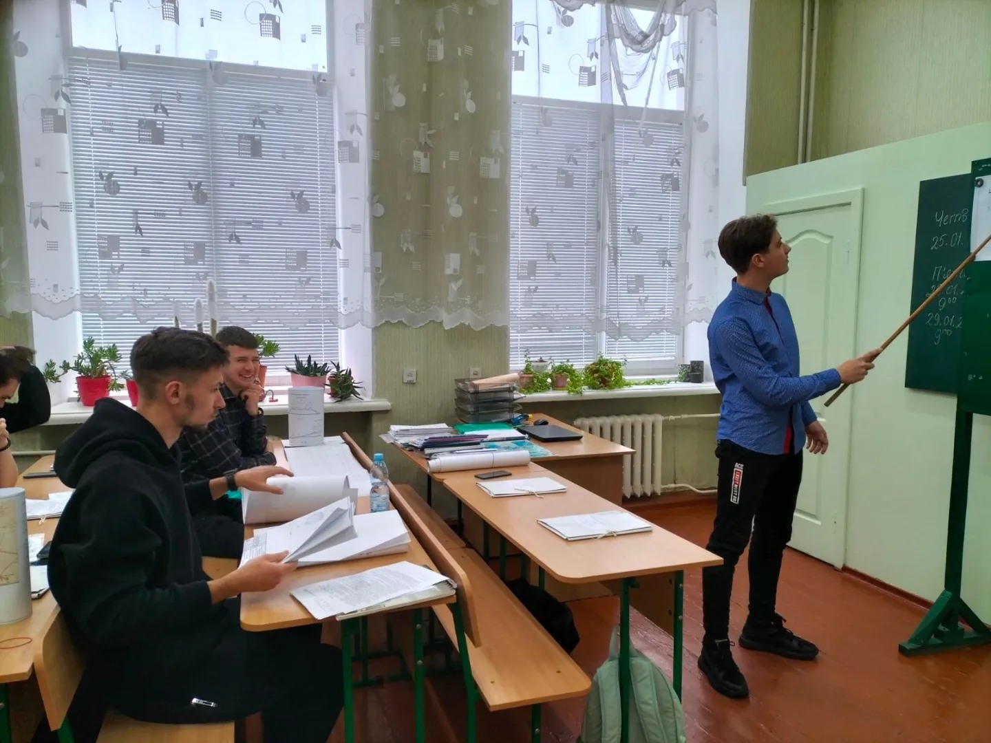 Вітаємо студентів  з успішним захистом курсових проєктів