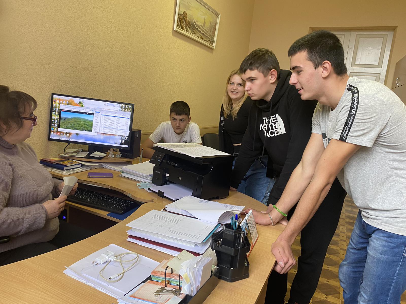 Інтелектуальний квест «QRуті перегони» до Міжнародного дня студента