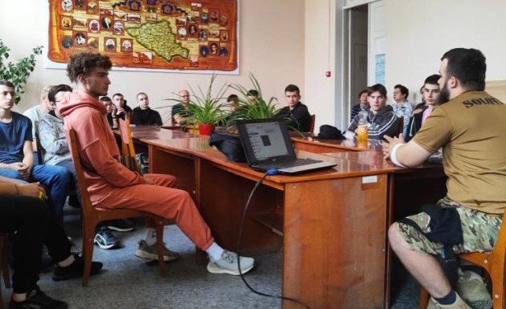 У стінах нашого коледжу пройшов емоційно насичений виховний захід «Від козаків до кіборгів»