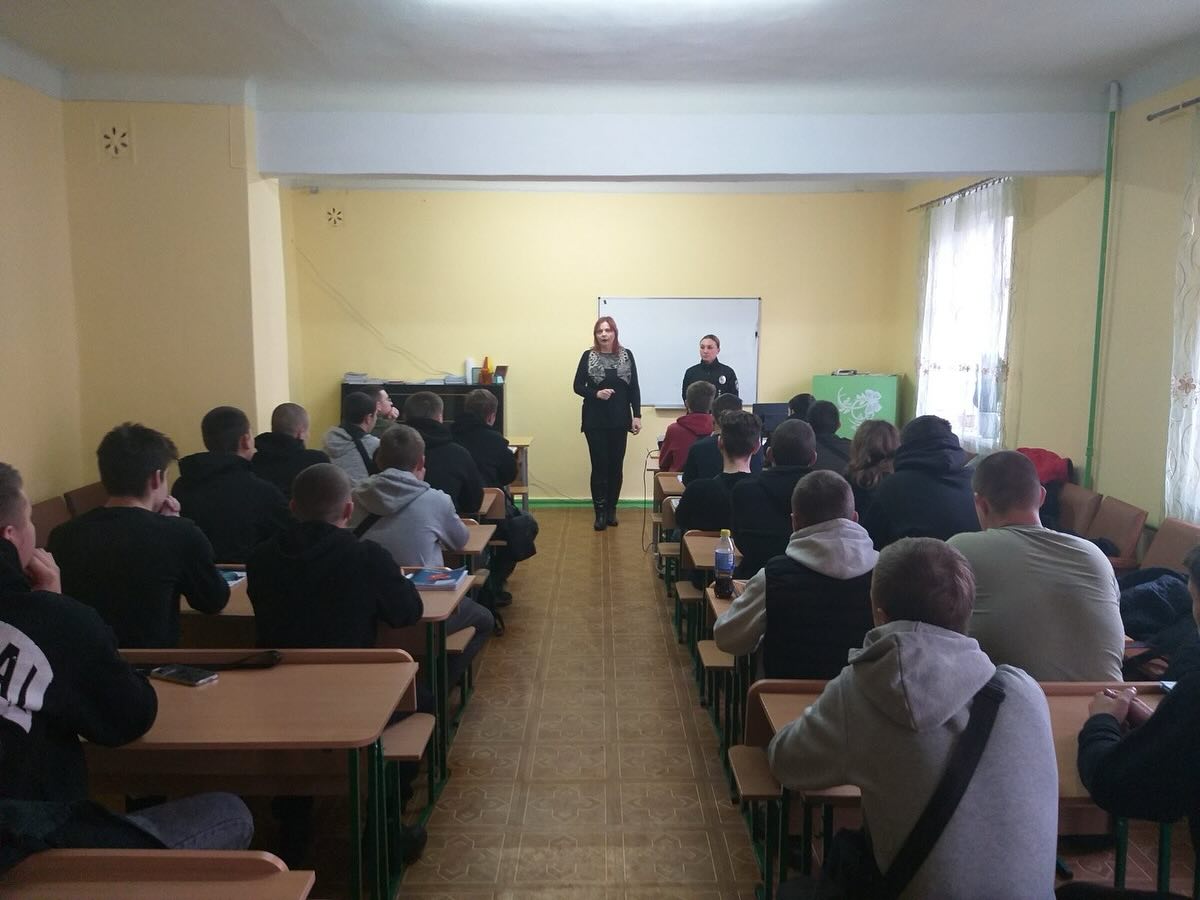 У рамках Всеукраїнської акції «16 днів проти насилля» у нашому закладі відбулася важлива бесіда «Вибір за тобою: життя без насилля»