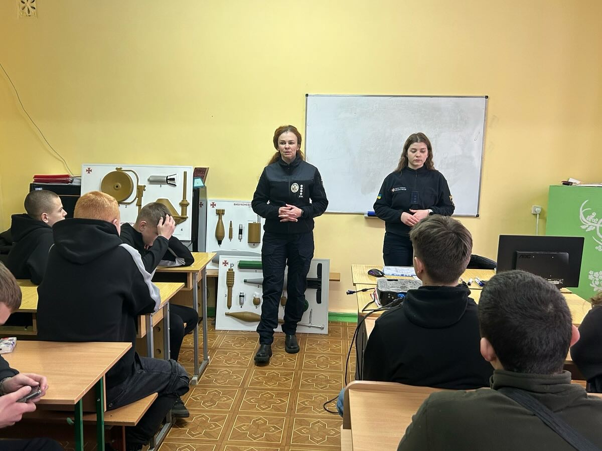 Студенти першого курсу поспілкувалися з представниками Управління патрульної поліції в Полтавській області